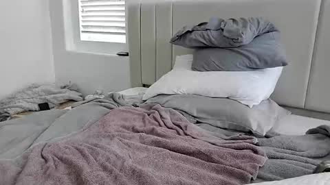 robertc2020 online show from April 2, 4:26 pm