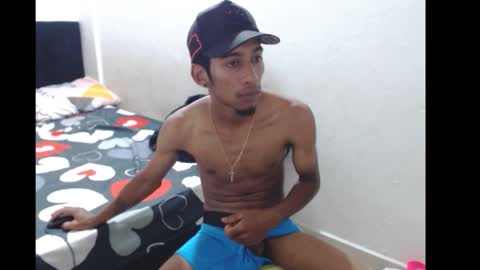 roberthycami2123 online show from February 6, 12:48 am