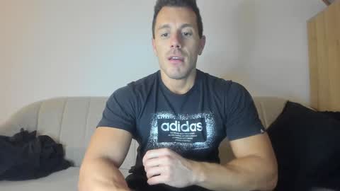 roberto4ever online show from January 3, 3:01 pm