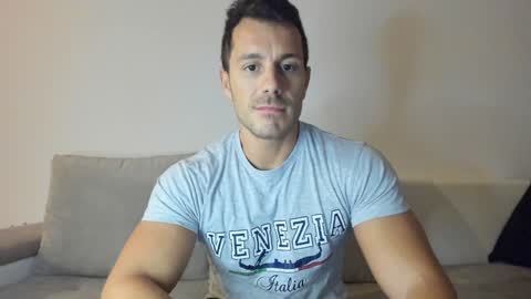 roberto4ever online show from January 7, 5:09 pm