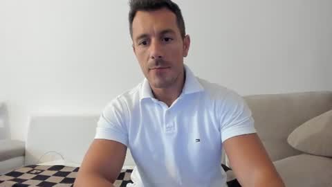 Snapshot of roberto4ever chatting on July 19, 11:14 am roberto4ever online show from July 19, 11:14 am