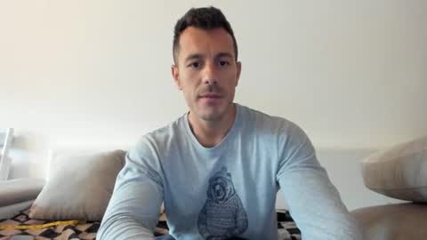 Snapshot of roberto4ever chatting on July 30, 4:11 am roberto4ever online show from July 30, 4:11 am