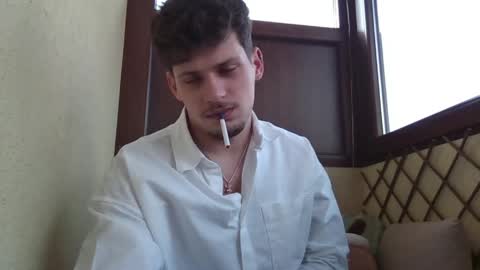 Snapshot of roberto_twink1 chatting on March 15, 9:59 am Roberto online show from March 15, 9:59 am