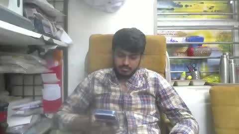 Snapshot of robertsalia220 chatting on April 7, 1:11 pm Robertsalia online show from April 7, 1:11 pm