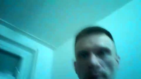 Snapshot of robertxxxpo chatting on January 7, 3:03 am Zenek online show from January 7, 3:03 am