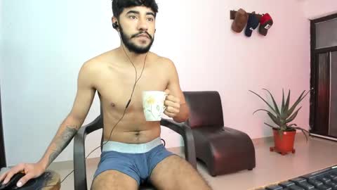 Snapshot of roberx_12 chatting on February 17, 11:02 am roberx_12 online show from February 17, 11:02 am