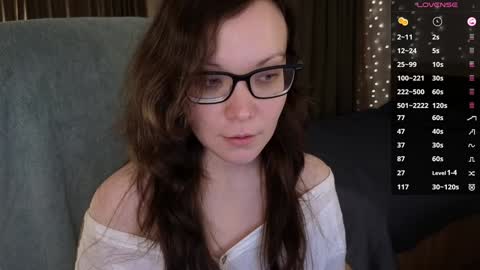 Snapshot of robin_gal chatting on February 26, 12:49 am Robin online show from February 26, 12:49 am