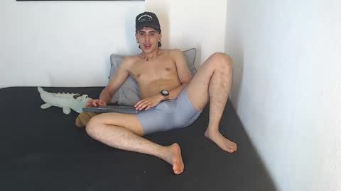 Snapshot of robisson_zack chatting on March 1, 4:36 am Robisson Zack online show from March 1, 4:36 am