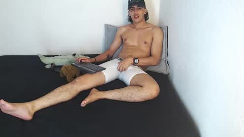 Snapshot of robisson_zack chatting on March 5, 6:42 am Robisson Zack online show from March 5, 6:42 am