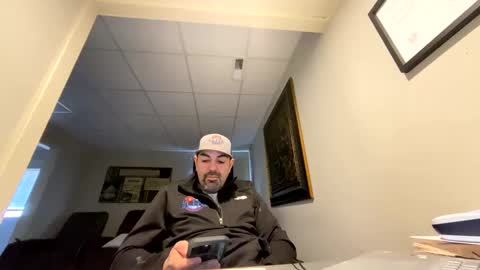 Snapshot of roblatino12 chatting on December 20, 5:18 pm roblatino12 online show from December 20, 5:18 pm