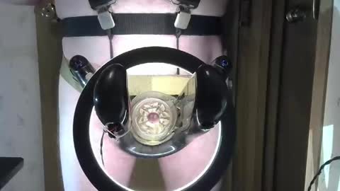 Snapshot of robodickmilker chatting on December 23, 8:25 pm Robodickmilker online show from December 23, 8:25 pm