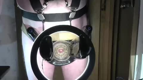 Snapshot of robodickmilker chatting on January 1, 10:11 am Robodickmilker online show from January 1, 10:11 am