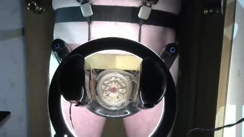 Snapshot of robodickmilker chatting on February 19, 11:28 am Robodickmilker online show from February 19, 11:28 am