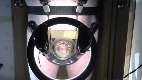 Snapshot of robodickmilker chatting on March 3, 9:05 pm Robodickmilker online show from March 3, 9:05 pm