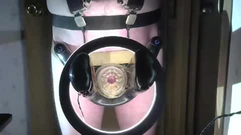 Snapshot of robodickmilker chatting on November 9, 4:55 am Robodickmilker online show from November 9, 4:55 am