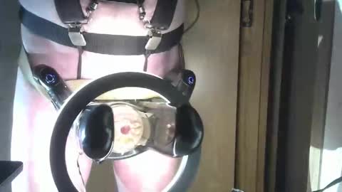 Snapshot of robodickmilker chatting on November 20, 2:56 am Robodickmilker online show from November 20, 2:56 am