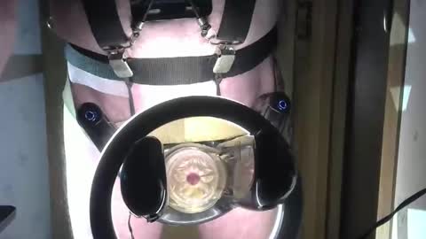 Snapshot of robodickmilker chatting on November 25, 12:10 am Robodickmilker online show from November 25, 12:10 am