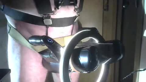 Snapshot of robodickmilker chatting on December 4, 7:44 pm Robodickmilker online show from December 4, 7:44 pm