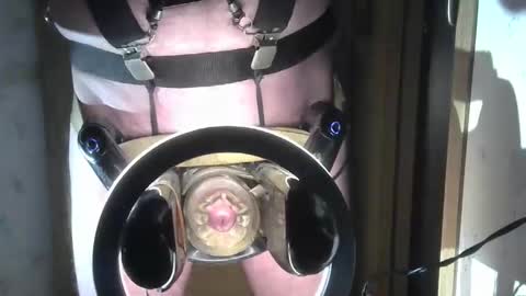 Snapshot of robodickmilker chatting on February 10, 3:43 am Robodickmilker online show from February 10, 3:43 am