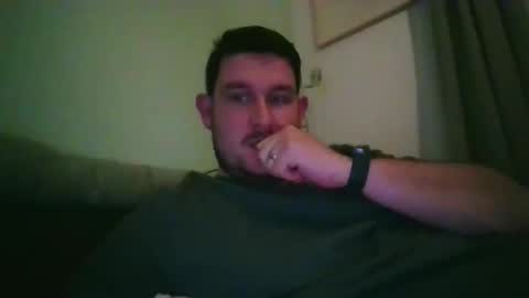 Robin online show from February 3, 8:14 pm