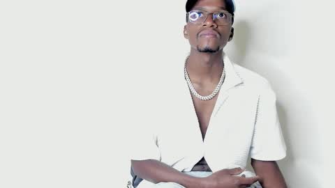 roby_boy01 online show from October 13, 2:44 am
