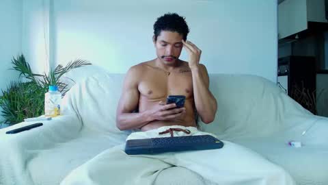 roby_millerr online show from November 1, 10:12 pm