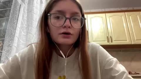 Snapshot of robynsentinella chatting on November 18, 10:31 am robynsentinella online show from November 18, 10:31 am