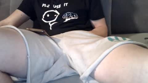 Snapshot of roccki999 chatting on November 12, 12:22 am Nick online show from November 12, 12:22 am