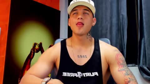 rocco_santos online show from December 15, 4:17 am