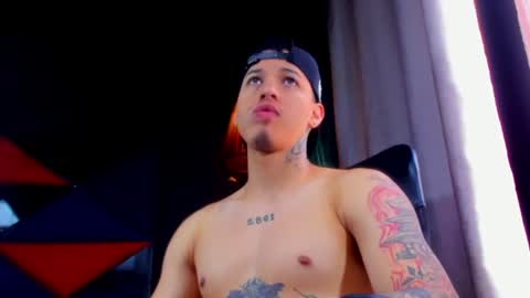 rocco_santos online show from June 22, 6:38 pm