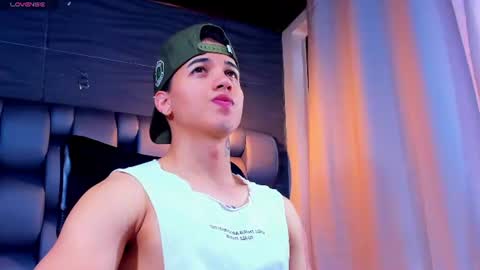 rocco_santos online show from July 25, 7:00 pm