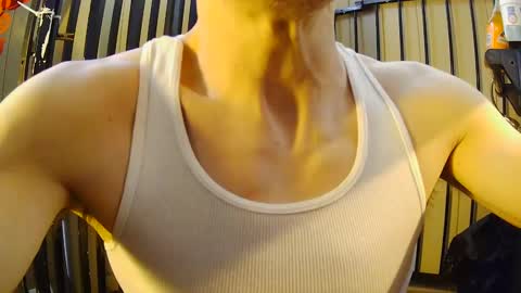 muscleboi slave online show from January 19, 11:43 pm