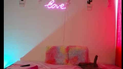 Snapshot of rocker_chica_camila chatting on March 11, 3:29 pm Camila online show from March 11, 3:29 pm