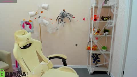 Snapshot of rockett_bunny chatting on October 24, 1:03 am Rockett online show from October 24, 1:03 am