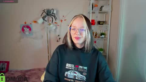 Snapshot of rockett_bunny chatting on November 4, 12:54 am Rockett online show from November 4, 12:54 am