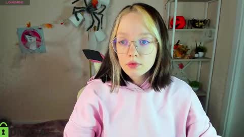 Snapshot of rockett_bunny chatting on November 12, 1:06 am Rockett online show from November 12, 1:06 am