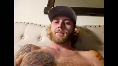 Snapshot of rockhardsurfers chatting on February 12, 2:03 am rockhardsurfers online show from February 12, 2:03 am