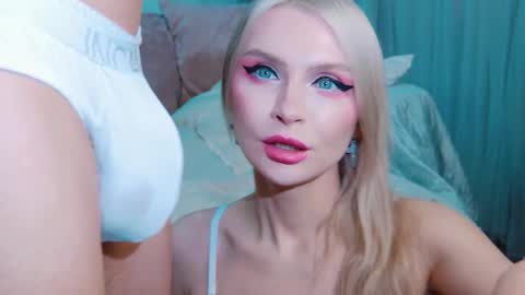 Lina and Den online show from December 15, 5:55 am