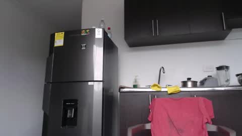 rocky muscle online show from December 13, 8:14 pm