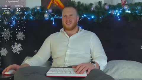 Snapshot of roddy_riss chatting on December 24, 2:01 pm Roddy online show from December 24, 2:01 pm