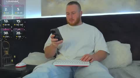 Snapshot of roddy_riss chatting on January 24, 8:23 am Roddy online show from January 24, 8:23 am