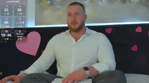 Snapshot of roddy_riss chatting on February 9, 1:35 pm Roddy online show from February 9, 1:35 pm