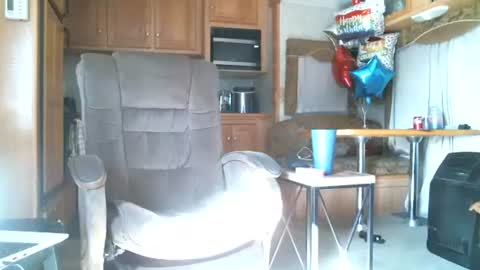 Snapshot of rodkirk45 chatting on February 14, 5:14 pm Rodkirk41... online show from February 14, 5:14 pm