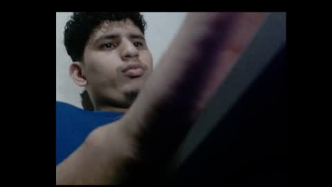 Snapshot of rodri1k chatting on February 9, 3:21 am rodri1k online show from February 9, 3:21 am