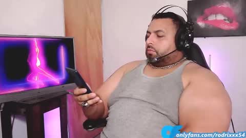rodrixxx54 online show from February 4, 8:06 pm