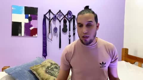 Thiago independent model online show from February 1, 9:29 pm
