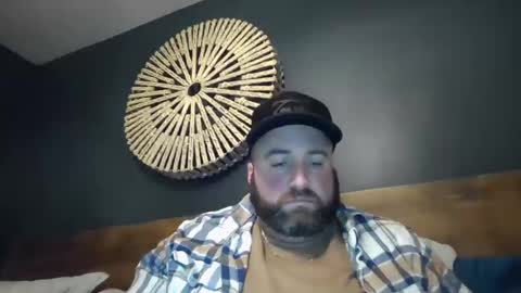 Snapshot of rofosho10 chatting on March 11, 11:48 pm BigBadBear online show from March 11, 11:48 pm