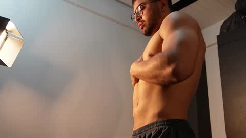 Roger Belmont online show from September 14, 4:11 am