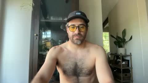 Snapshot of rogersterling11 chatting on June 4, 7:47 am Roger Sterling online show from June 4, 7:47 am