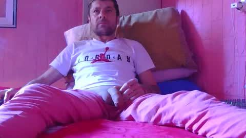 Snapshot of rogobeteilie chatting on April 9, 9:04 am Banderas online show from April 9, 9:04 am